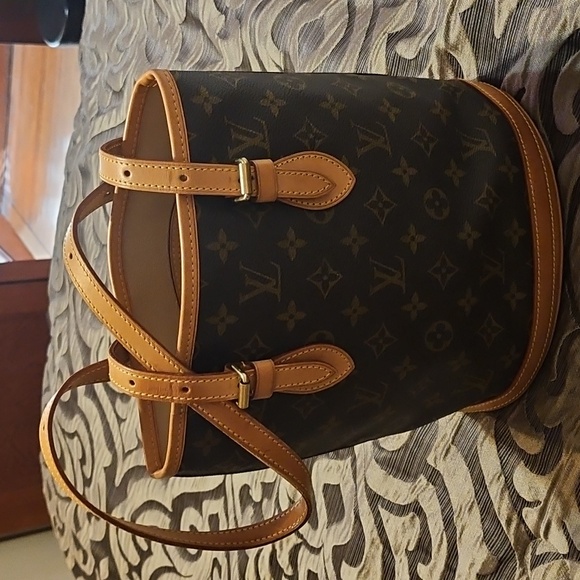 Louis Vuitton Petit Bucket - Picture 1 of 8